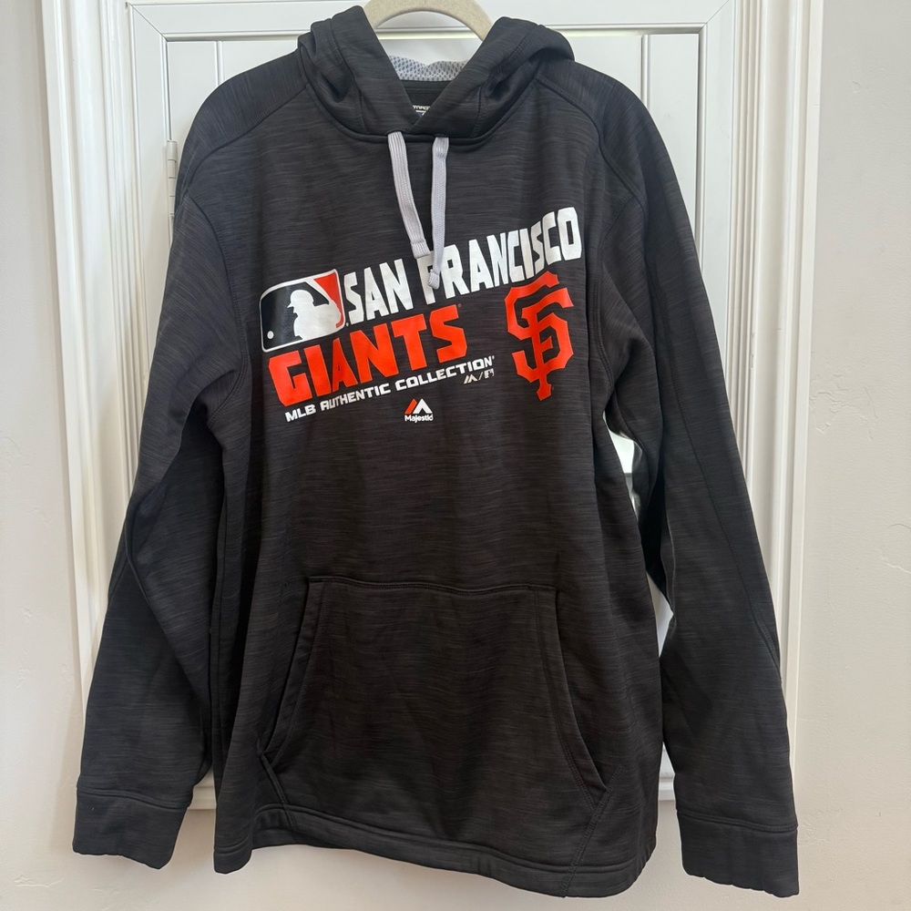 MLB San Francisco Giants Majestic Authentic ThermaBase Black Sweatshirt - Medium